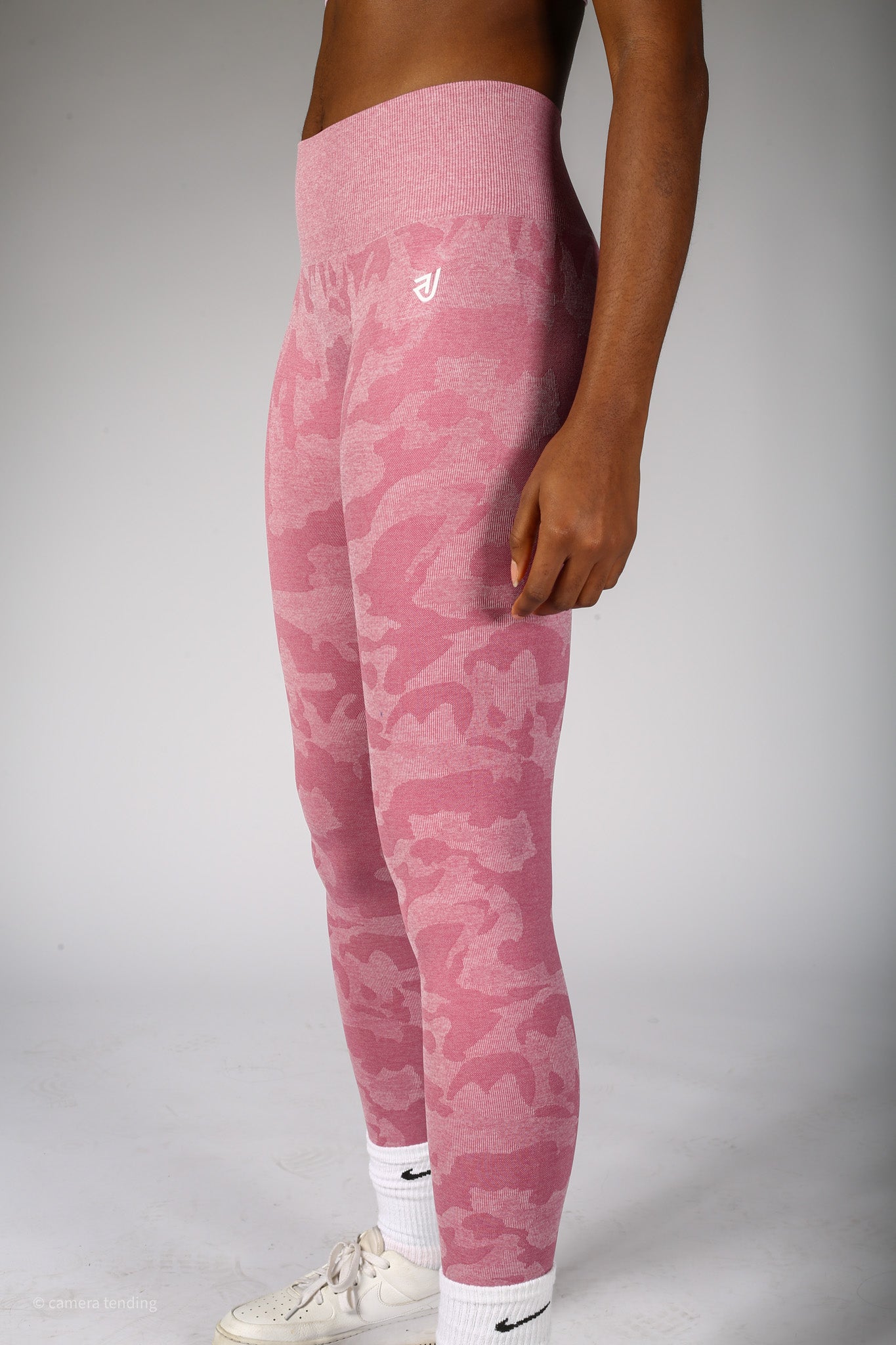 PINK CAMO SEAMLESS LEGGINGS