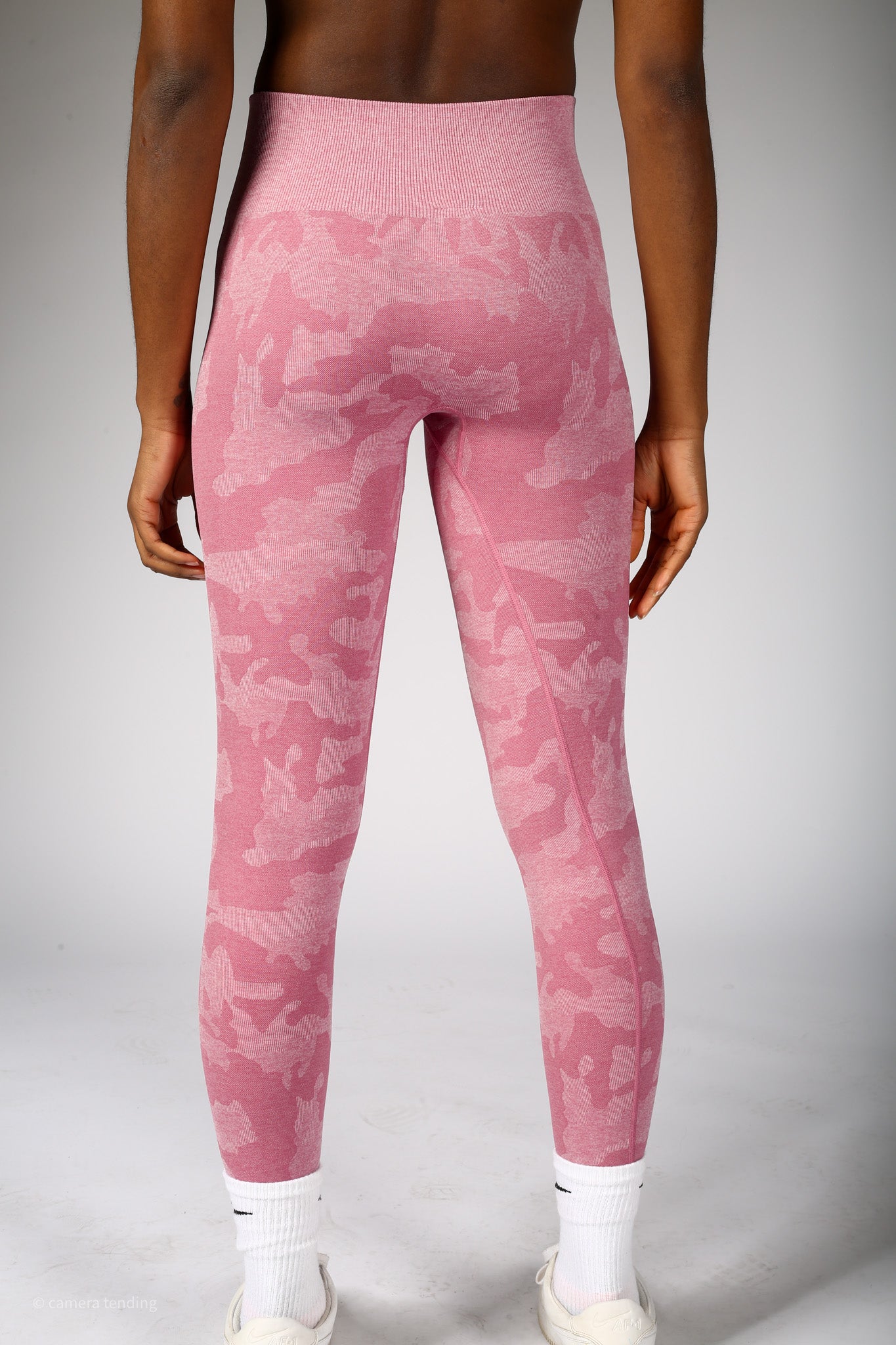 PINK CAMO SEAMLESS LEGGINGS